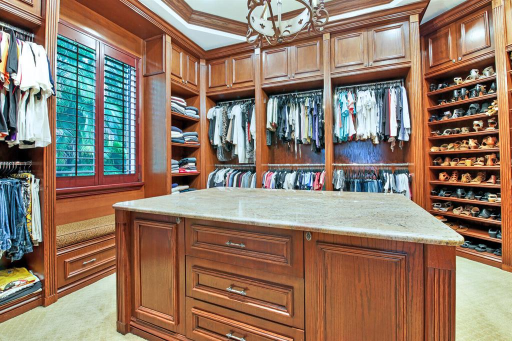 LEXINGTON OF SHERBROOKE - Residential