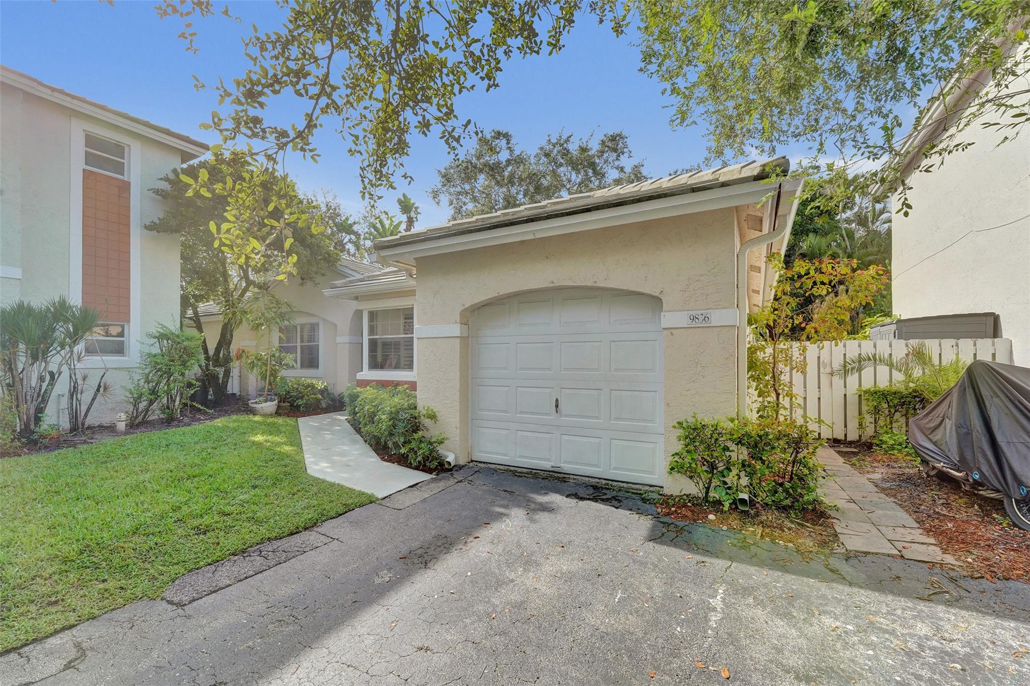 Welcome to this immaculate 3 bedroom, 2 bathroom home in the highly desirable Jacaranda community! Featuring a spacious and open floor plan, this residence is in impeccable condition and move-in ready. The backyard is an entertainer’s dream—perfect for gatherings, relaxation, and enjoying the Florida lifestyle. Conveniently located just minutes from major highways, pristine beaches, fine dining, shopping, Sawgrass Mills Mall, Amerant Arena, and so much more. Don’t miss the opportunity to rent this beautiful home in one of the most sought-after neighborhoods!