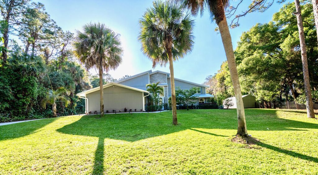 Photo of 16887 97th Way N, Jupiter, FL 33478 (MLS # B26008634)