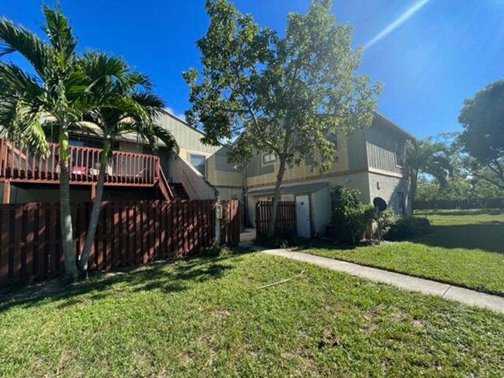 Photo of 24 Crossings Circle #B, Boynton Beach, FL 33435 (MLS # R11028840)