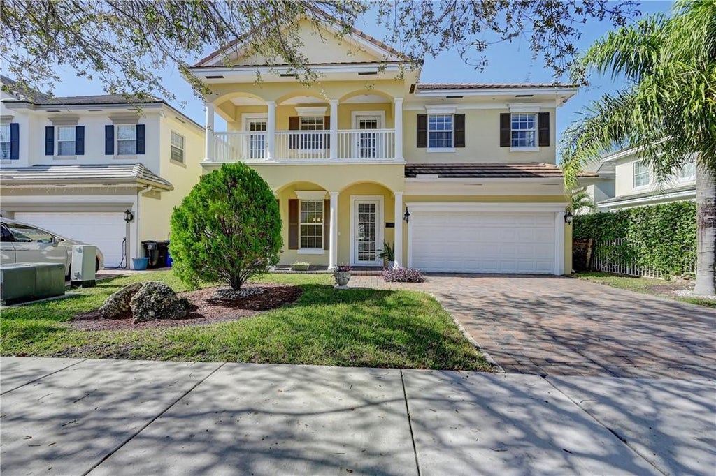 Photo of 2201 SW 13TH Avenue, Fort Lauderdale, FL 33315 (MLS # B26072631)