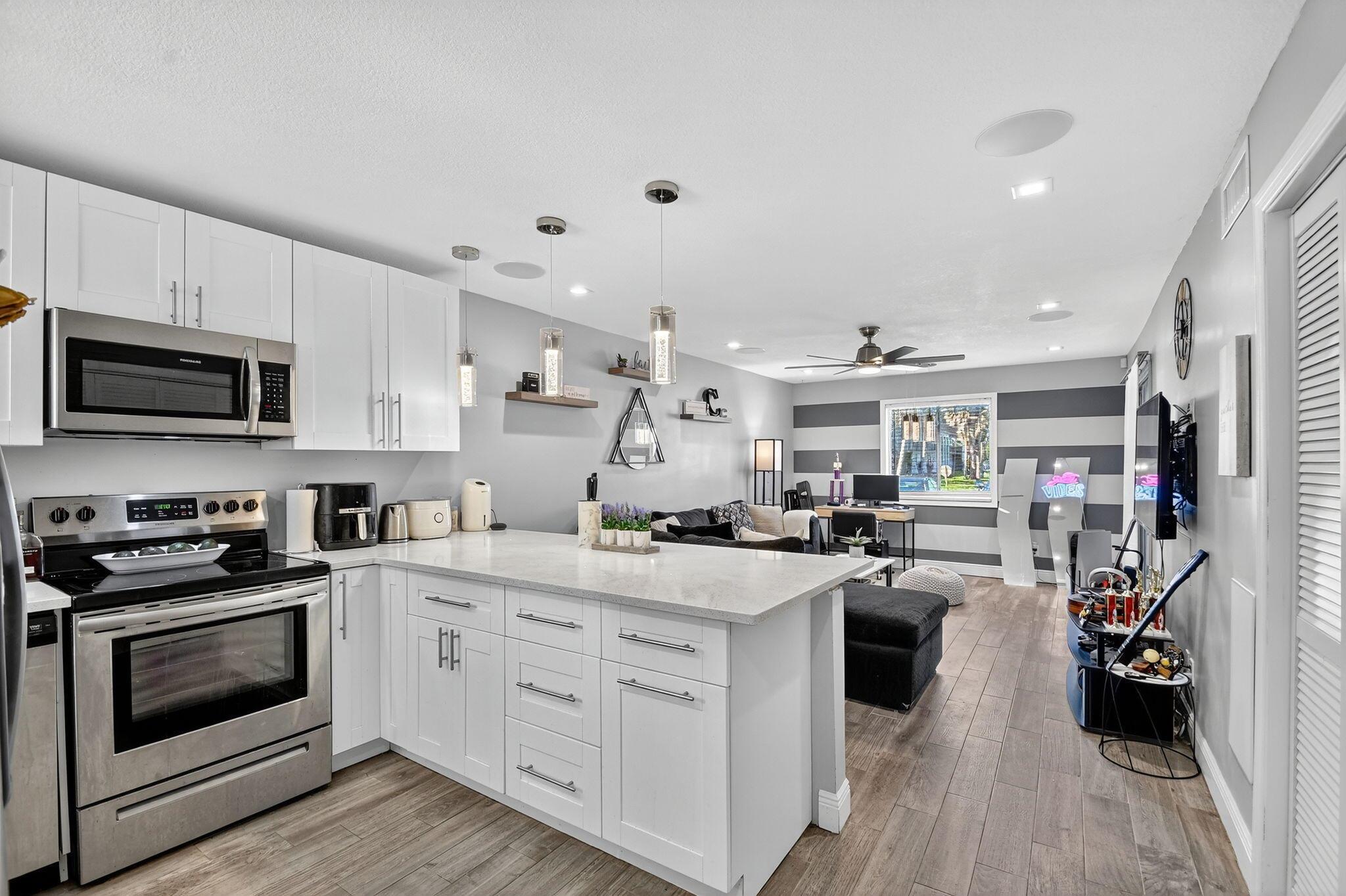 View photos, virtual tours, details... 6100 Forest Hill Boulevard 107