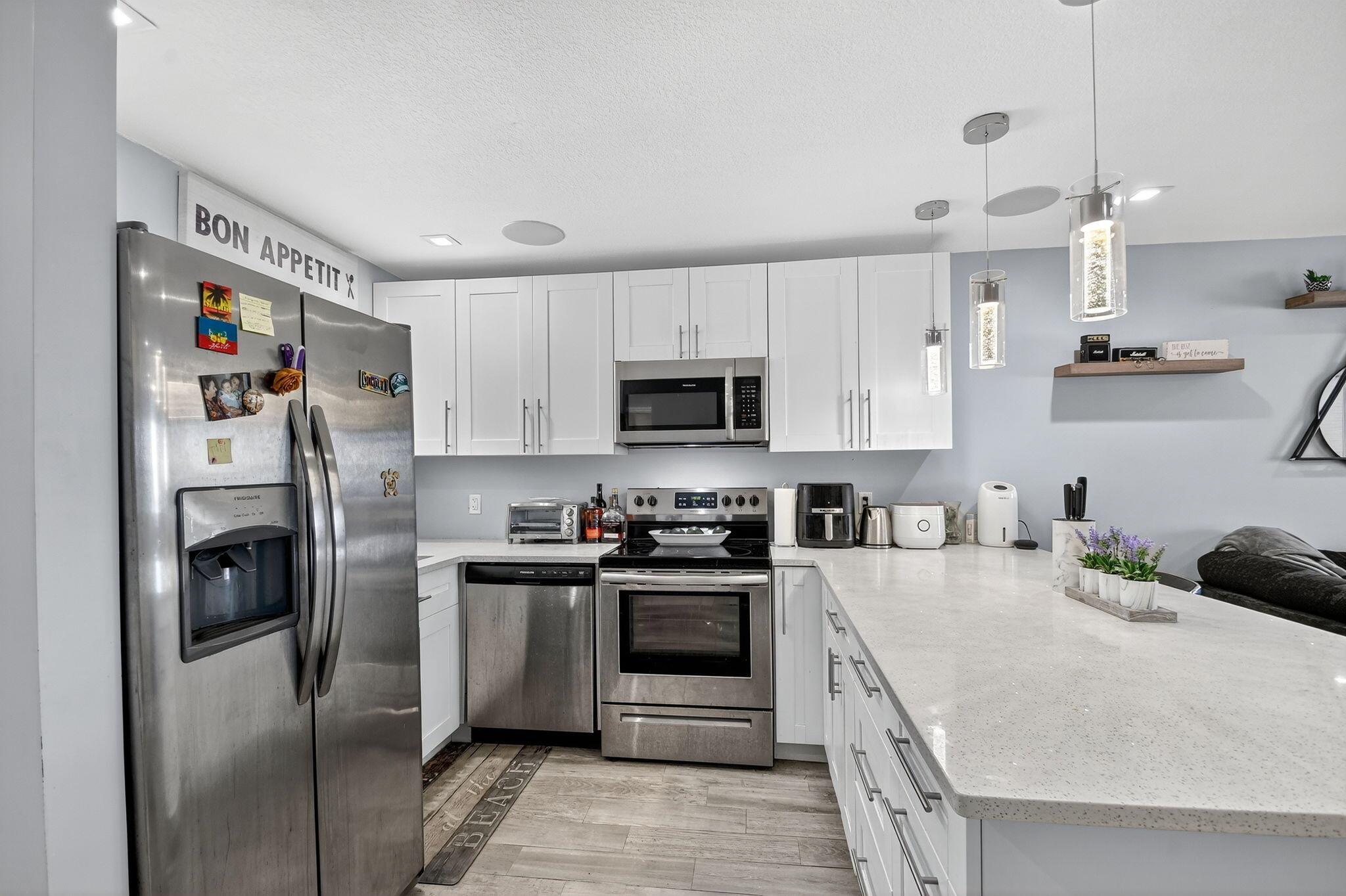 View photos, virtual tours, details... 6100 Forest Hill Boulevard 107