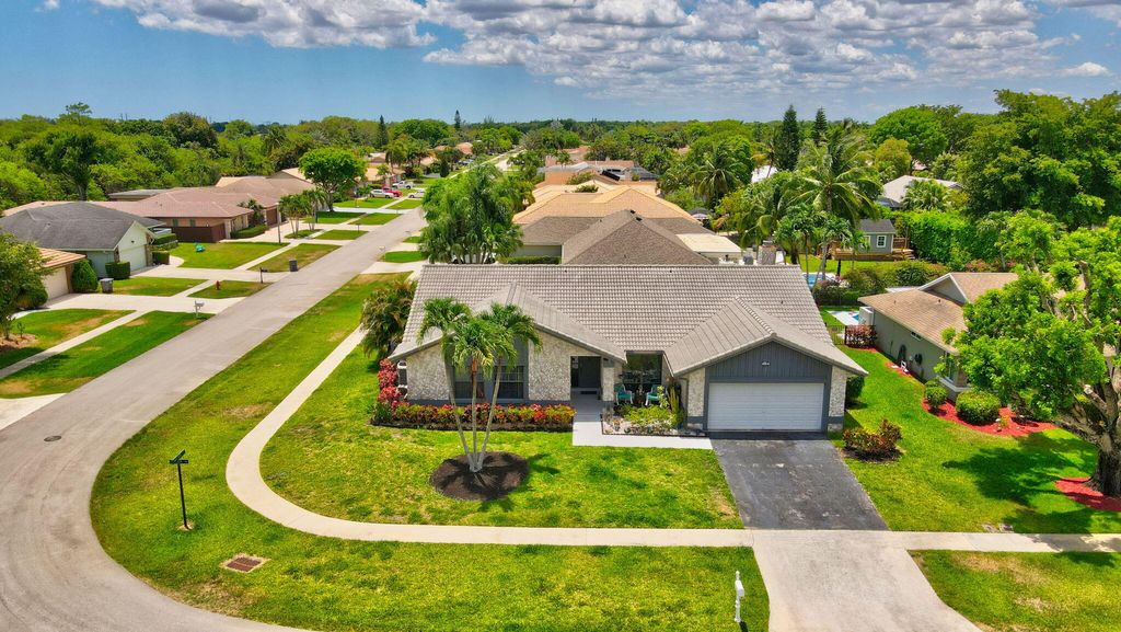 Photo of 20951 Chisolm Way, Boca Raton, FL 33428 (MLS # R10990670)