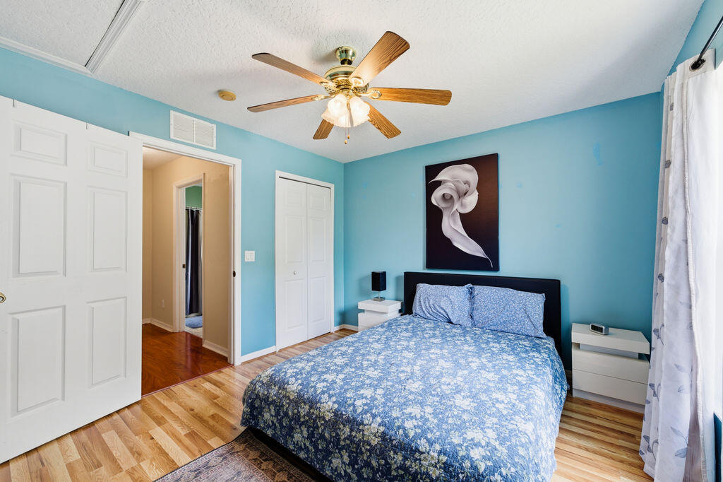 PORT ST LUCIE SECTION 40 - Residential Lease