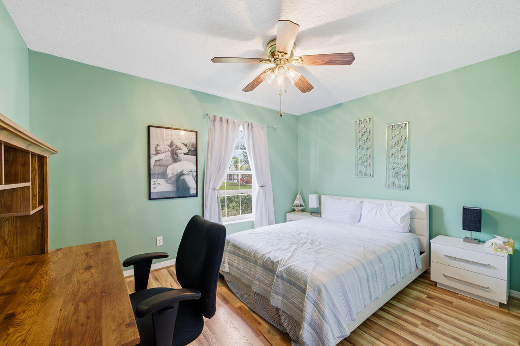 PORT ST LUCIE SECTION 40 - Residential Lease