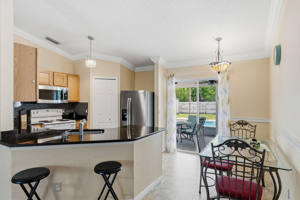 PORT ST LUCIE SECTION 40 - Residential Lease