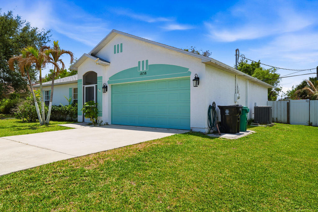 PORT ST LUCIE SECTION 40 - Residential Lease