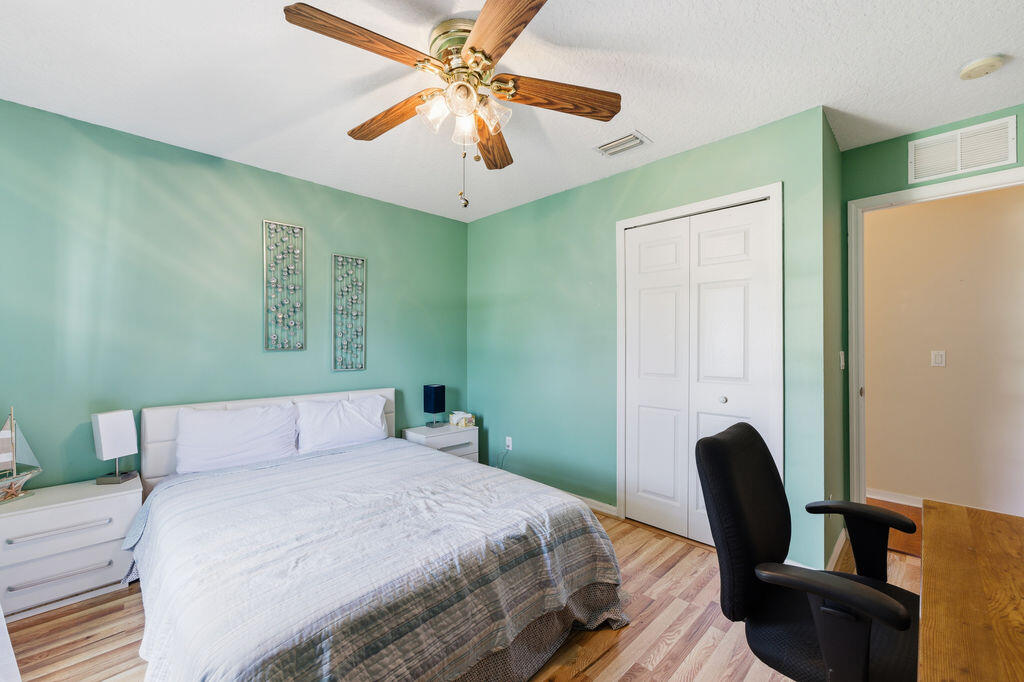 PORT ST LUCIE SECTION 40 - Residential Lease