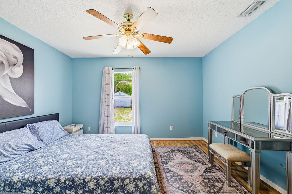 PORT ST LUCIE SECTION 40 - Residential Lease
