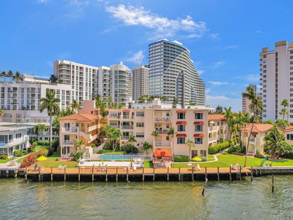 Photo of 341 N Birch Road #415, Fort Lauderdale, FL 33304 (MLS # F10416054)