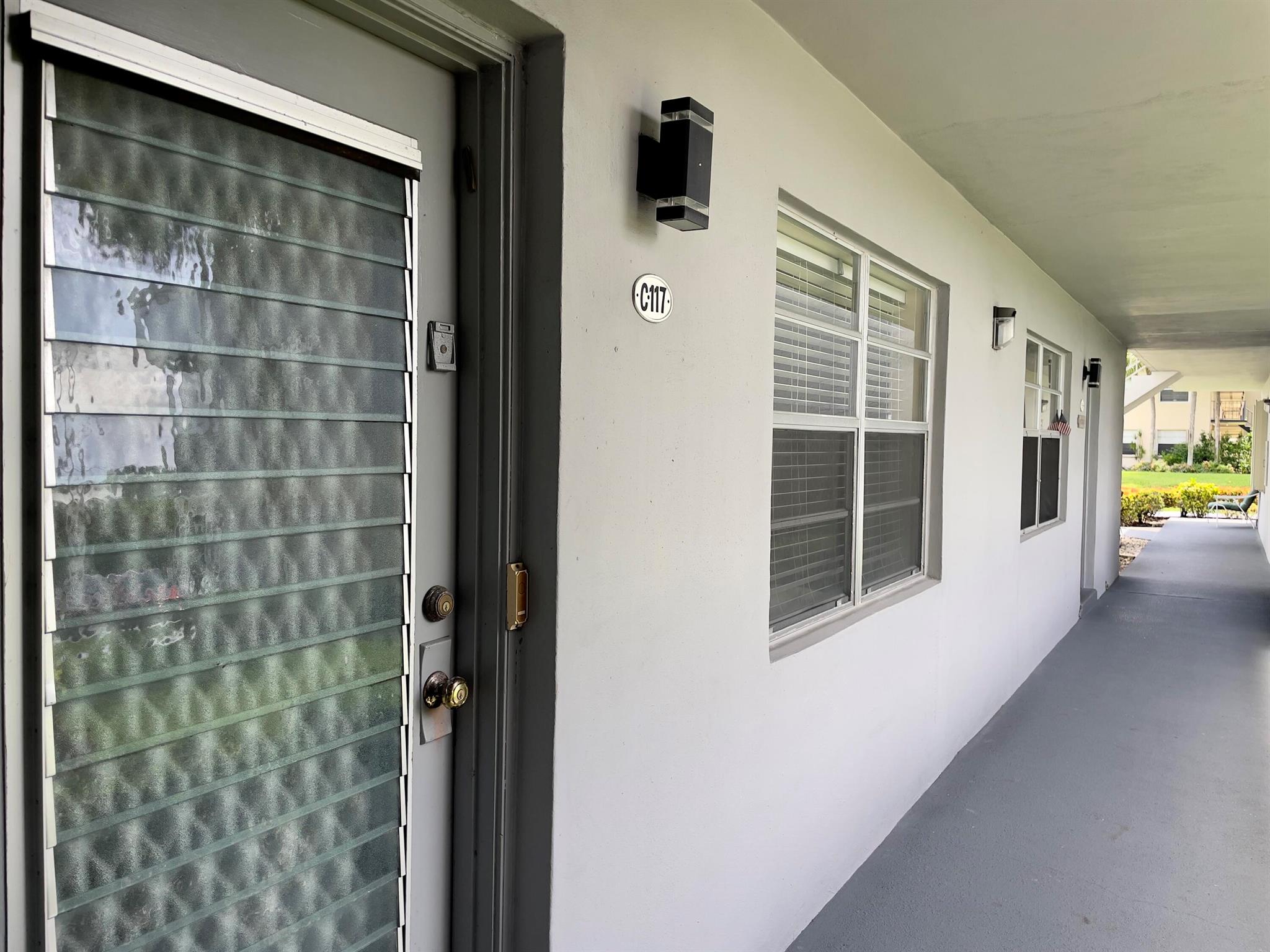 KINGS POINT FLANDERS COND - Residential Lease