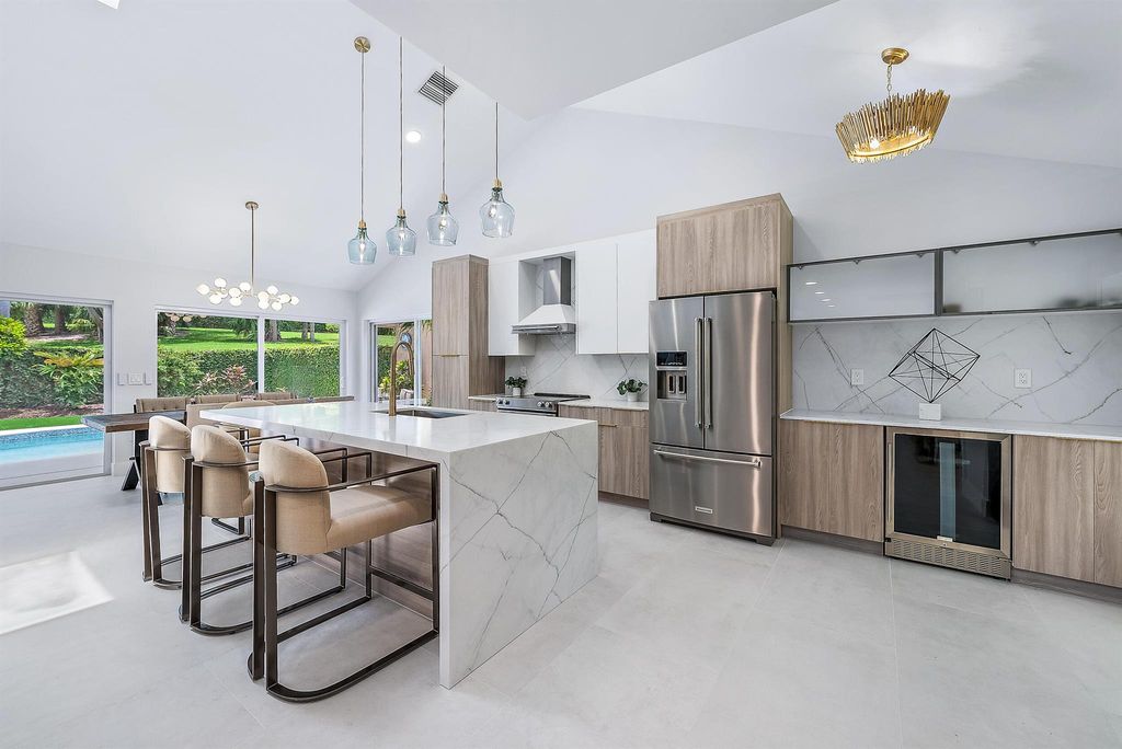 Photo of 101 Dunes Edge Road, Jupiter, FL 33477 (MLS # R10902531)