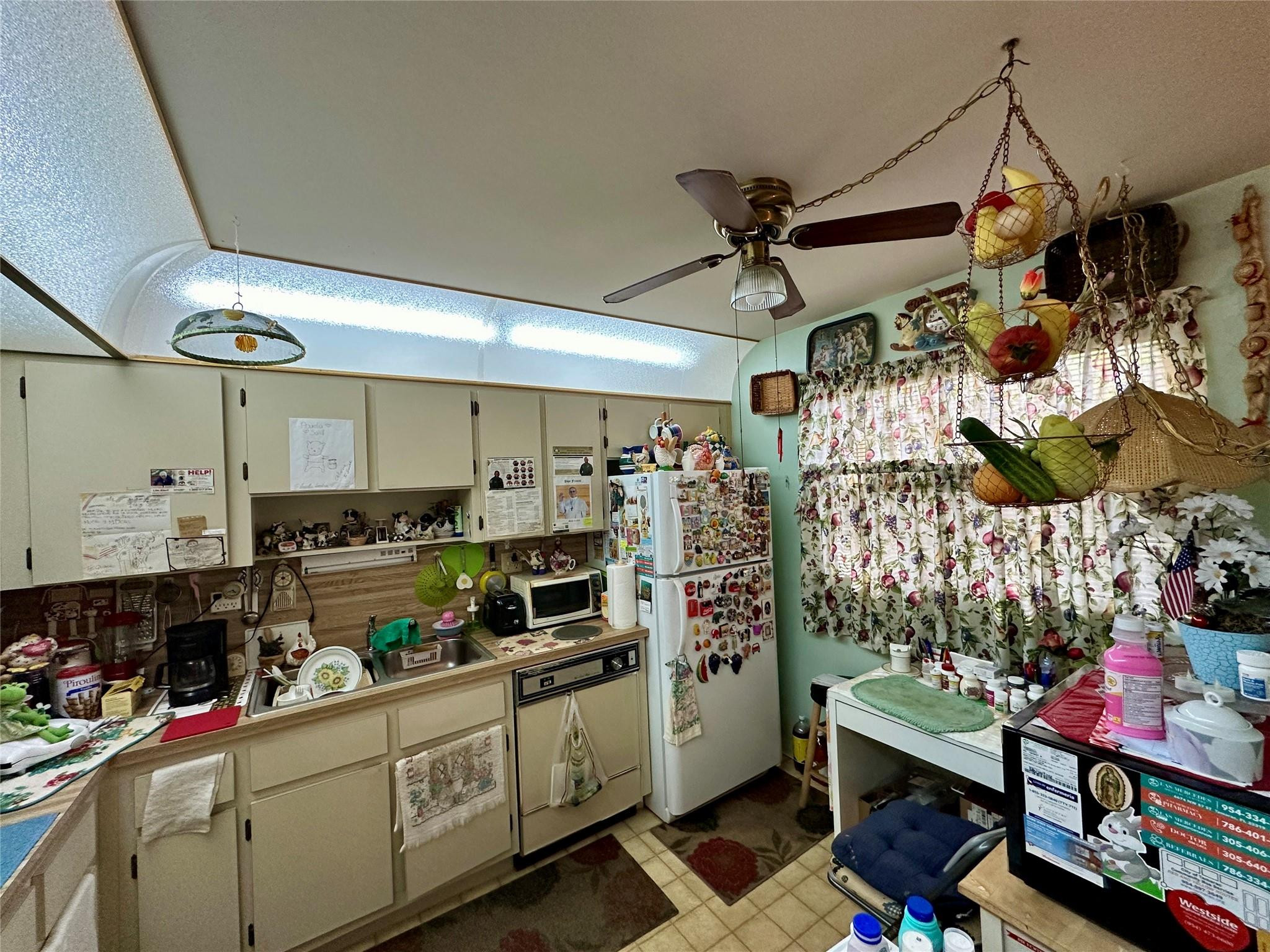 LAKES OF CARRIAGE HILLS - Residential