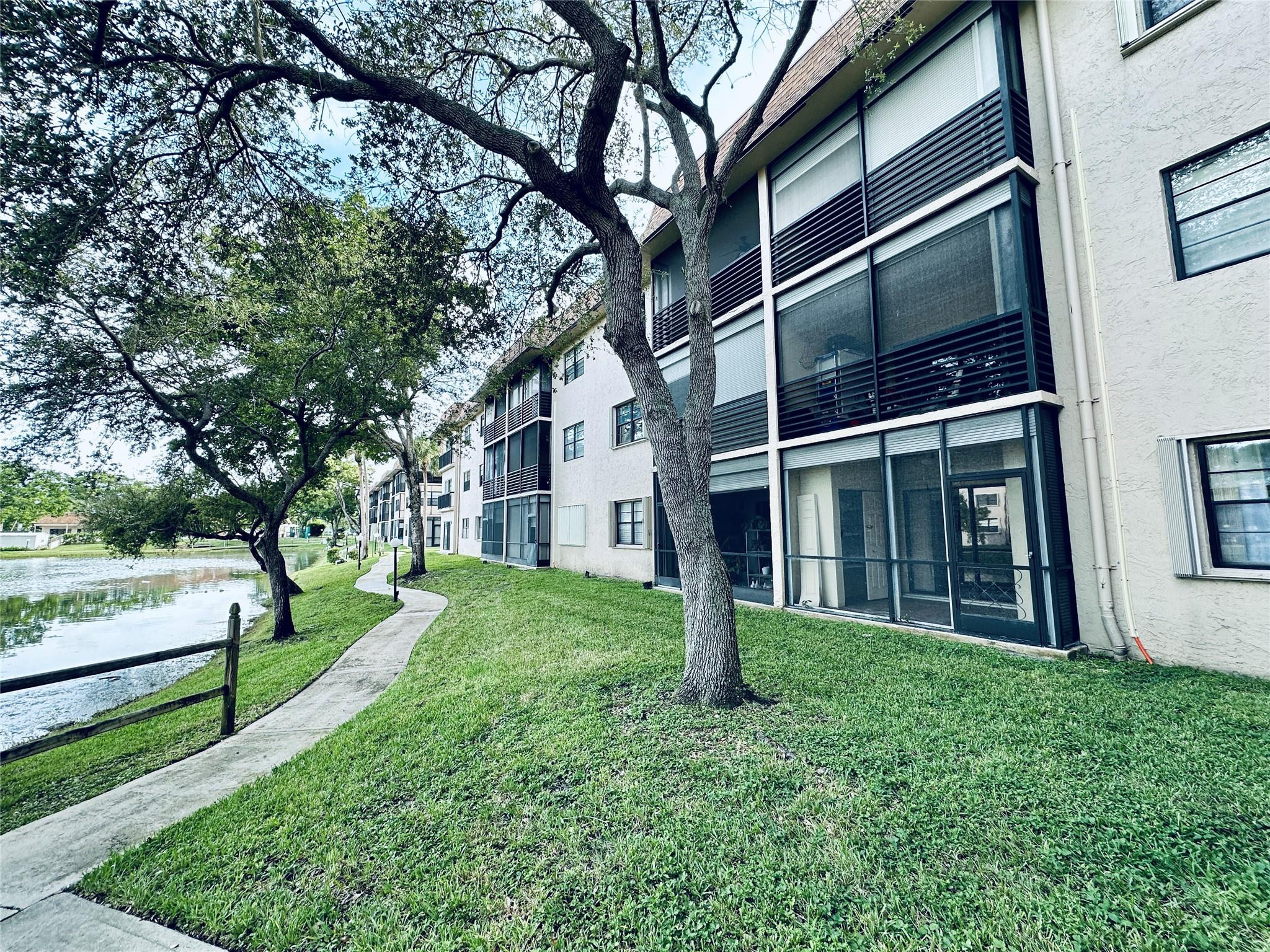 LAKES OF CARRIAGE HILLS - Residential