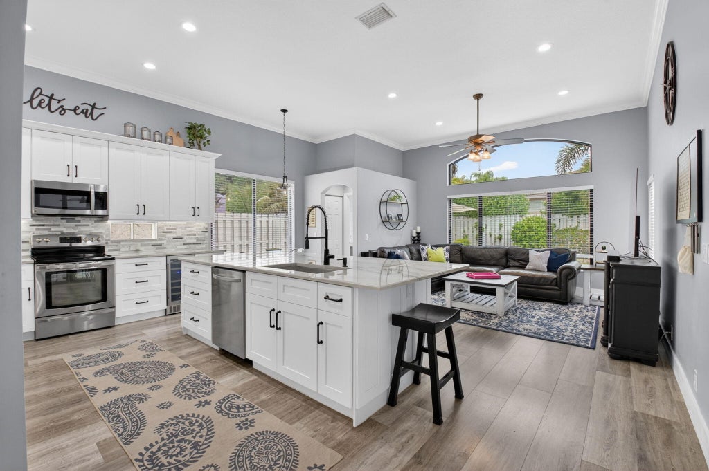 Photo of 6133 Indian Forest Circle, Lake Worth, FL 33463 (MLS # B26059381)