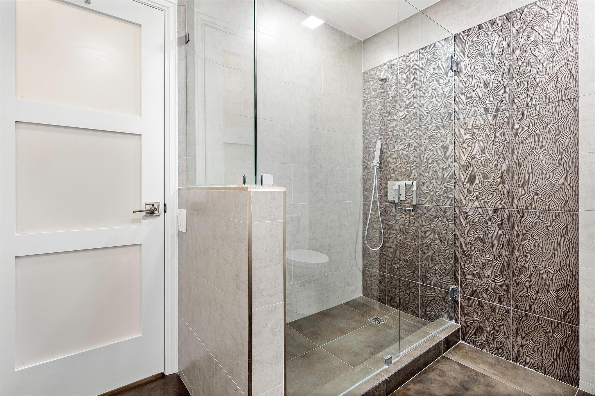 YACHTSMANS COVE TOWNHOUSE - Residential