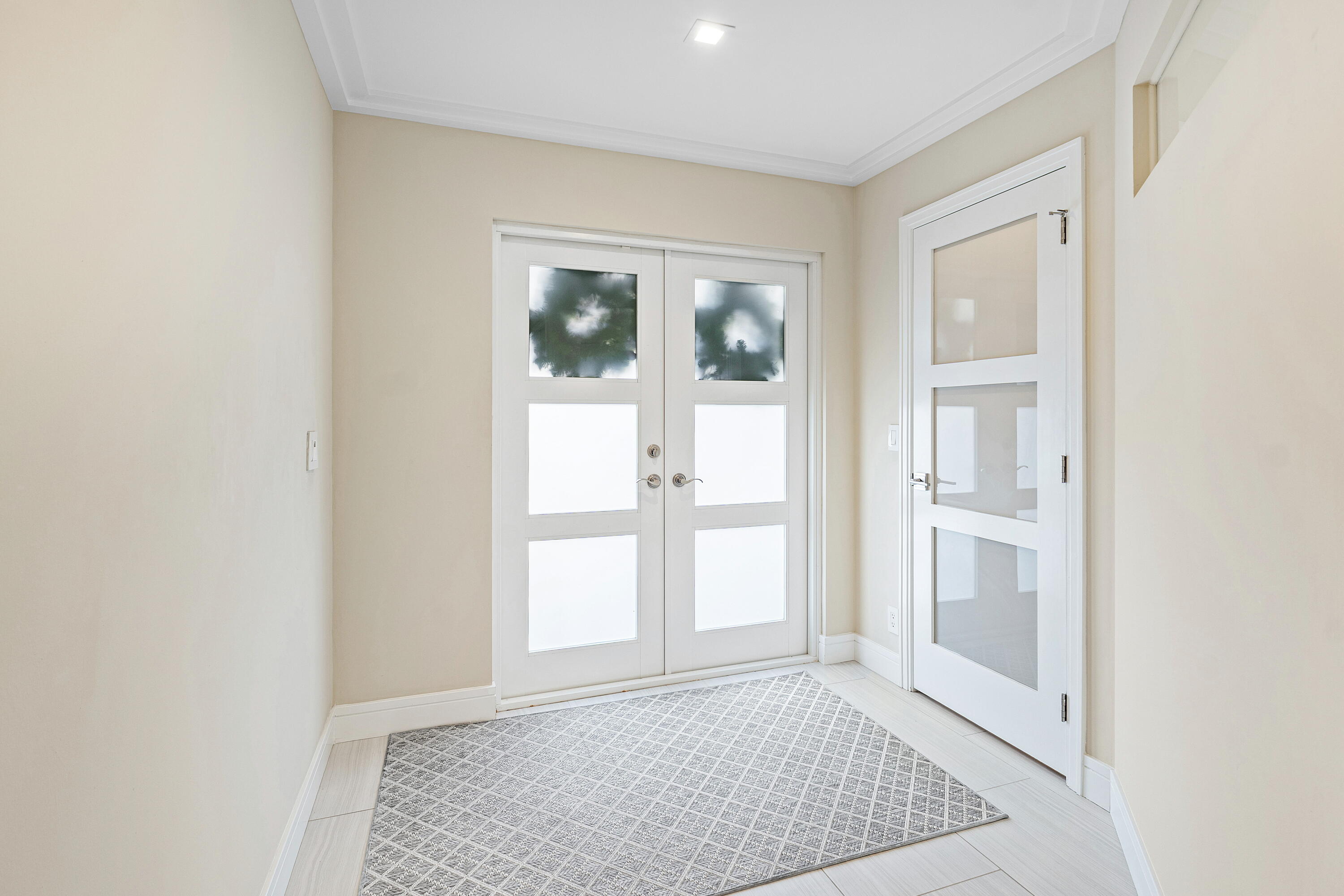 1014 Bel Air Drive B3