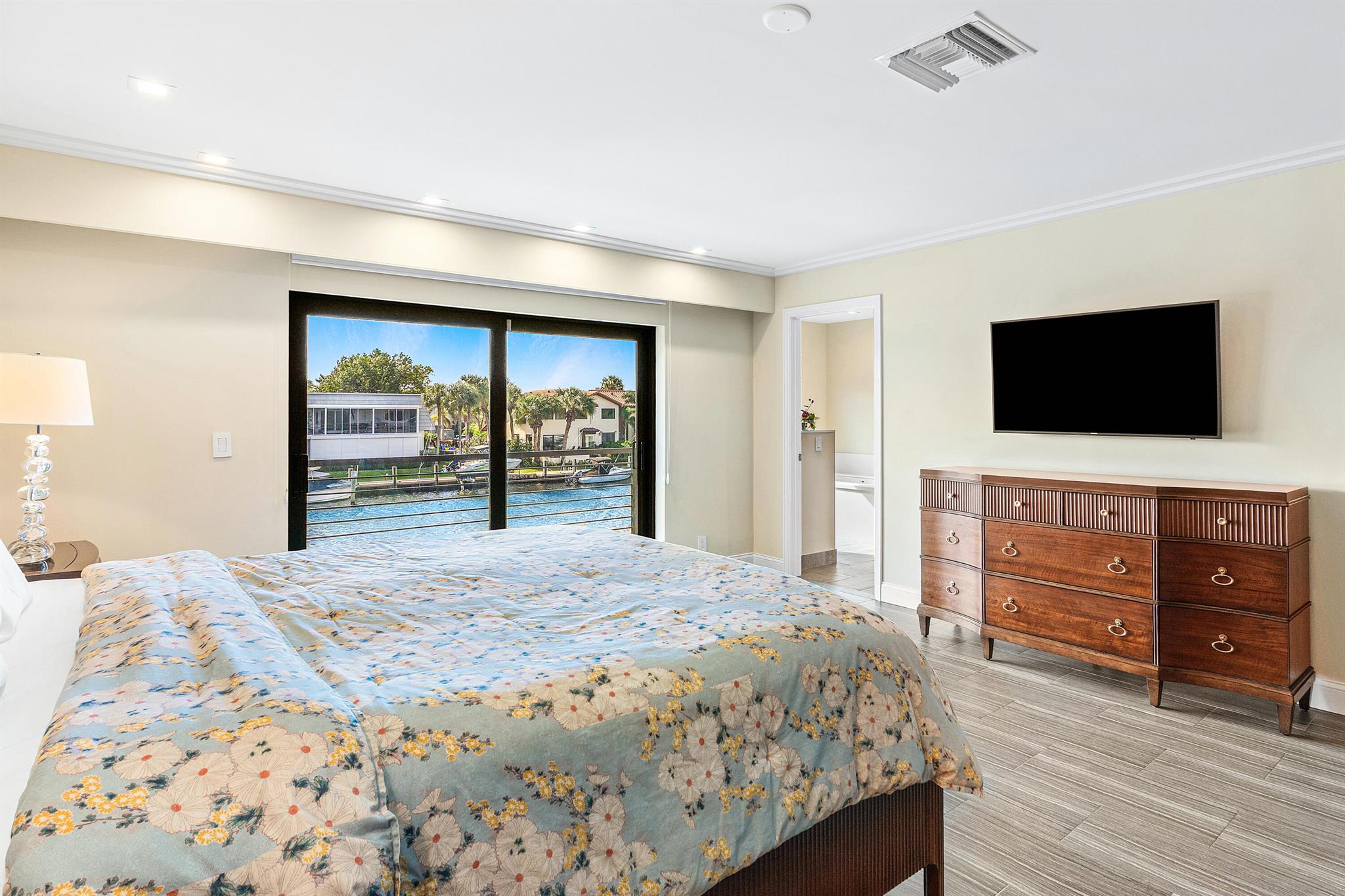 YACHTSMANS COVE TOWNHOUSE - Residential