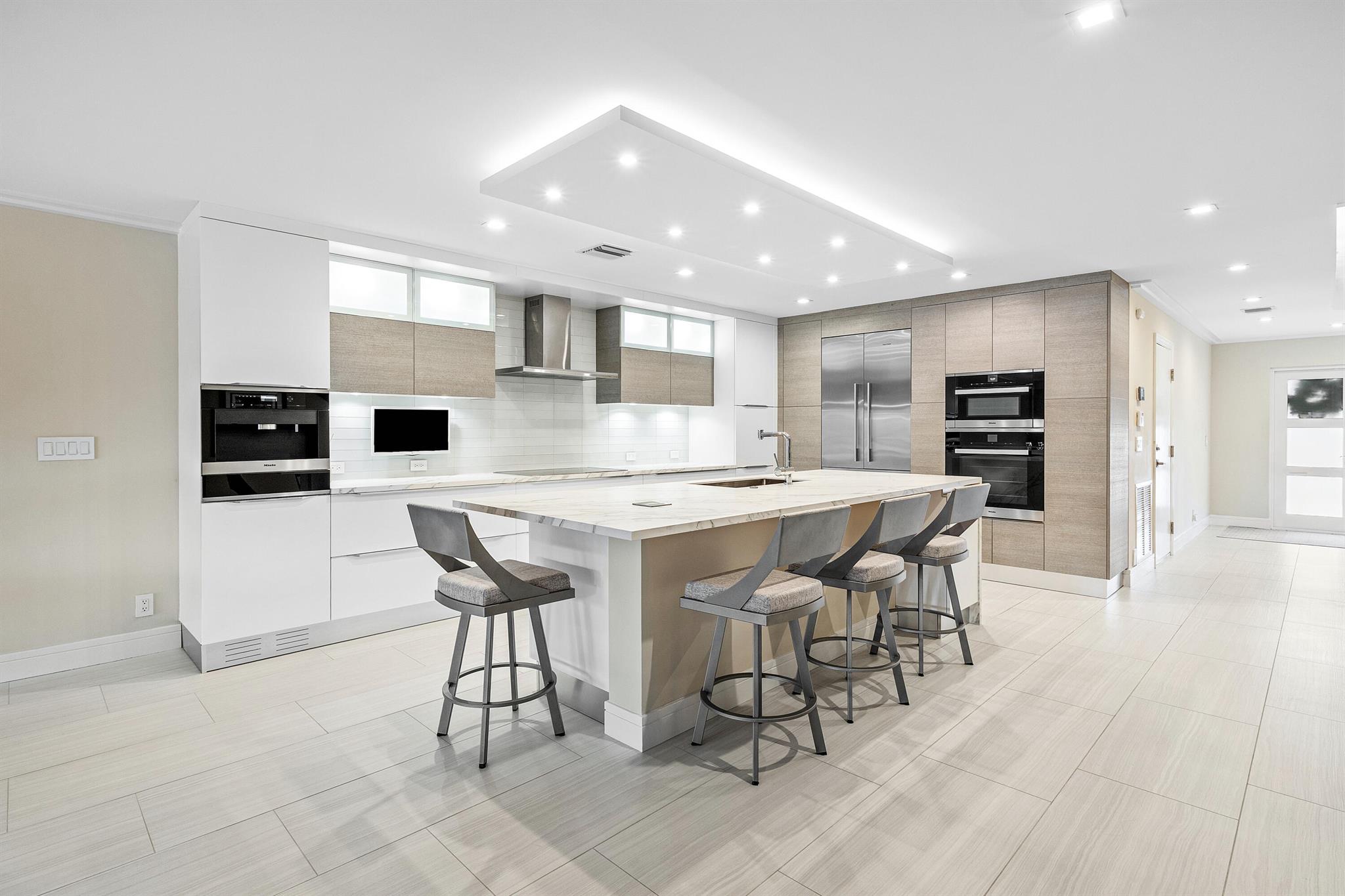 YACHTSMANS COVE TOWNHOUSE - Residential