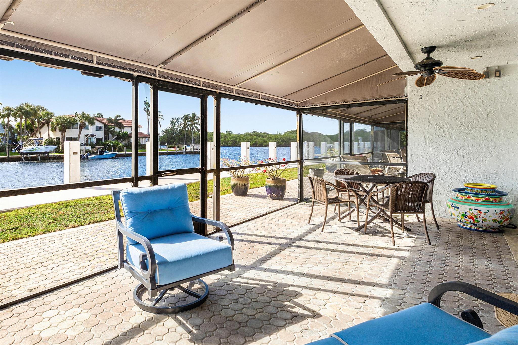 YACHTSMANS COVE TOWNHOUSE - Residential