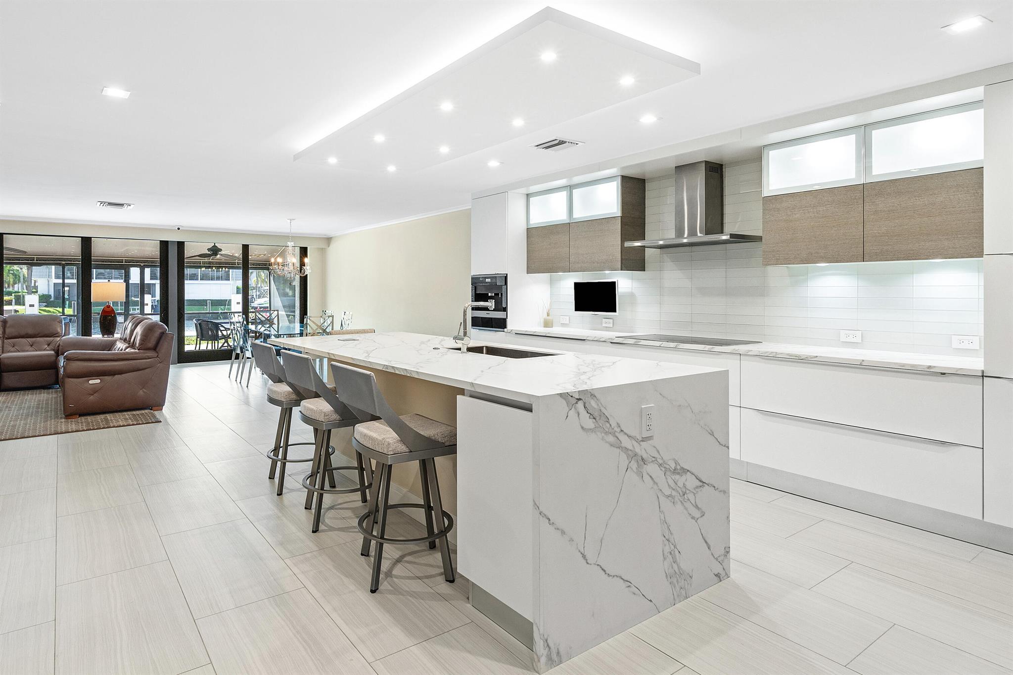 YACHTSMANS COVE TOWNHOUSE - Residential