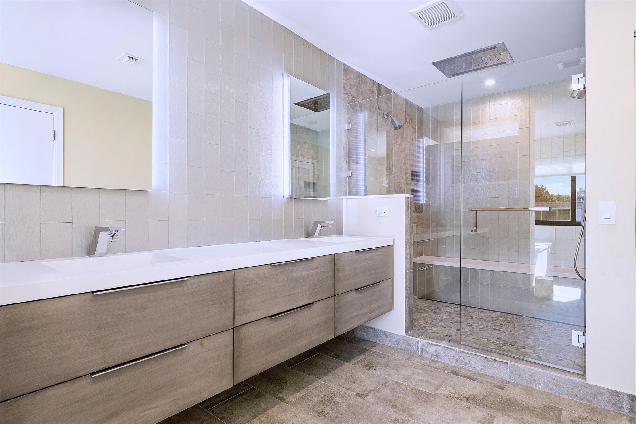 YACHTSMANS COVE TOWNHOUSE - Residential