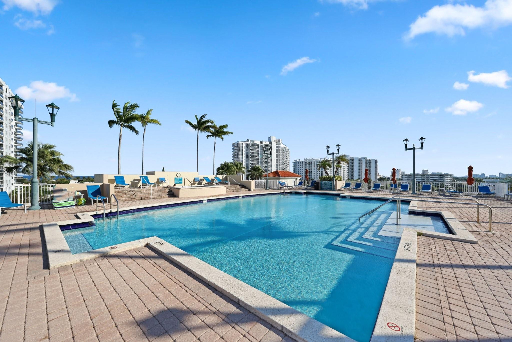 The Tides at Bridgeside S - Residential