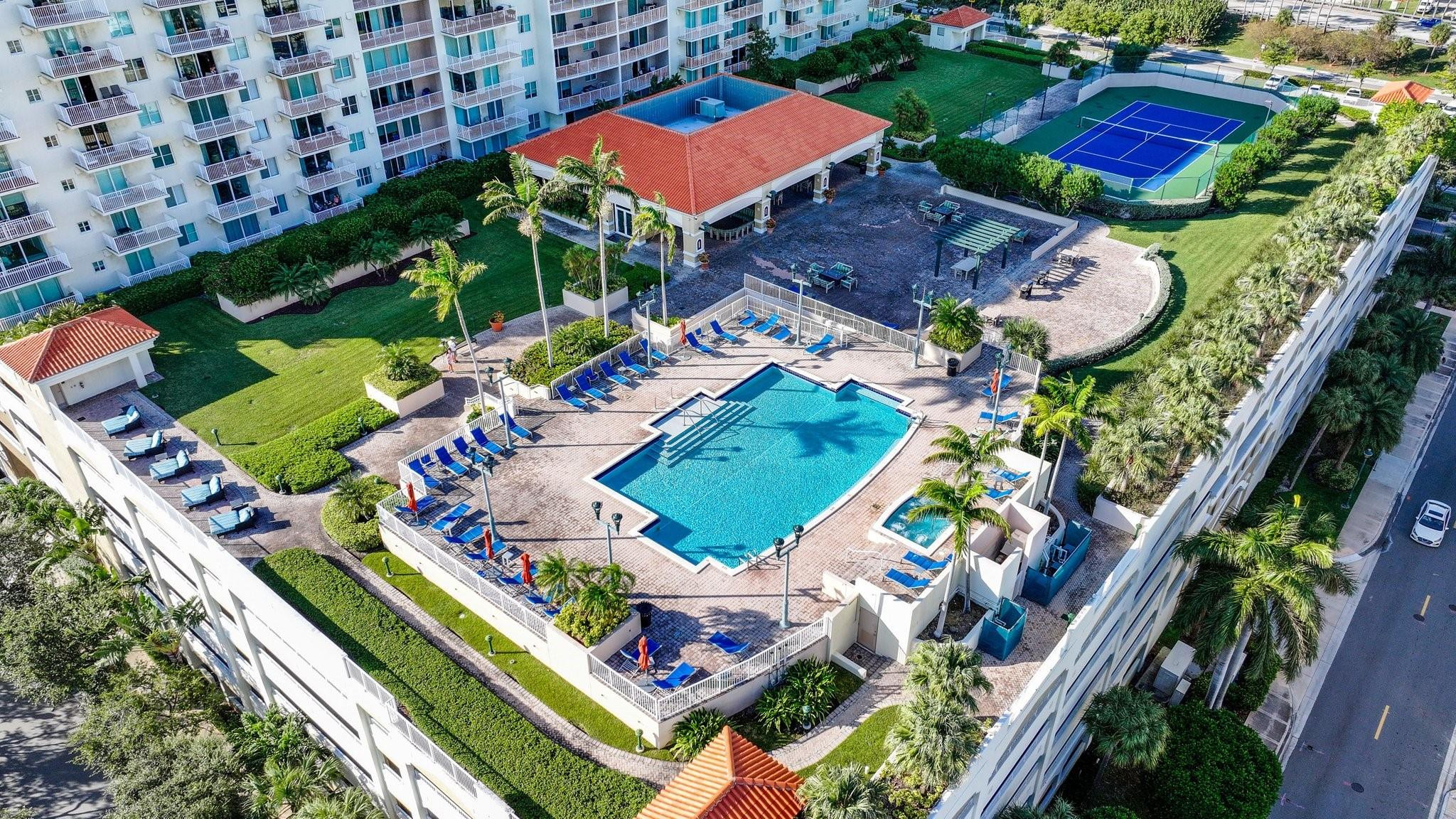 The Tides at Bridgeside S - Residential