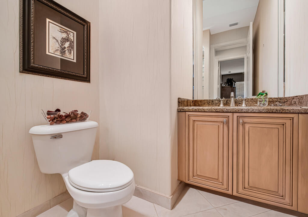 VALENCIA SHORES - Residential