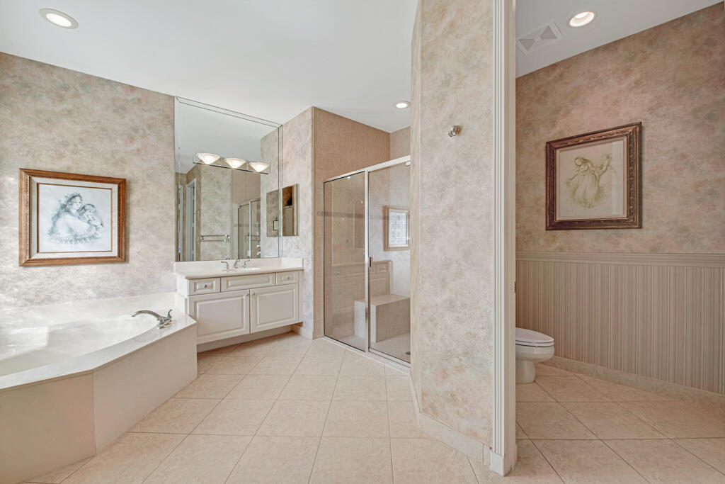 VALENCIA SHORES - Residential