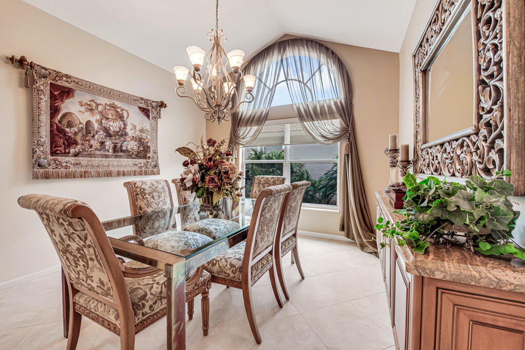 VALENCIA SHORES - Residential