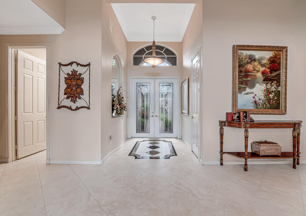 VALENCIA SHORES - Residential