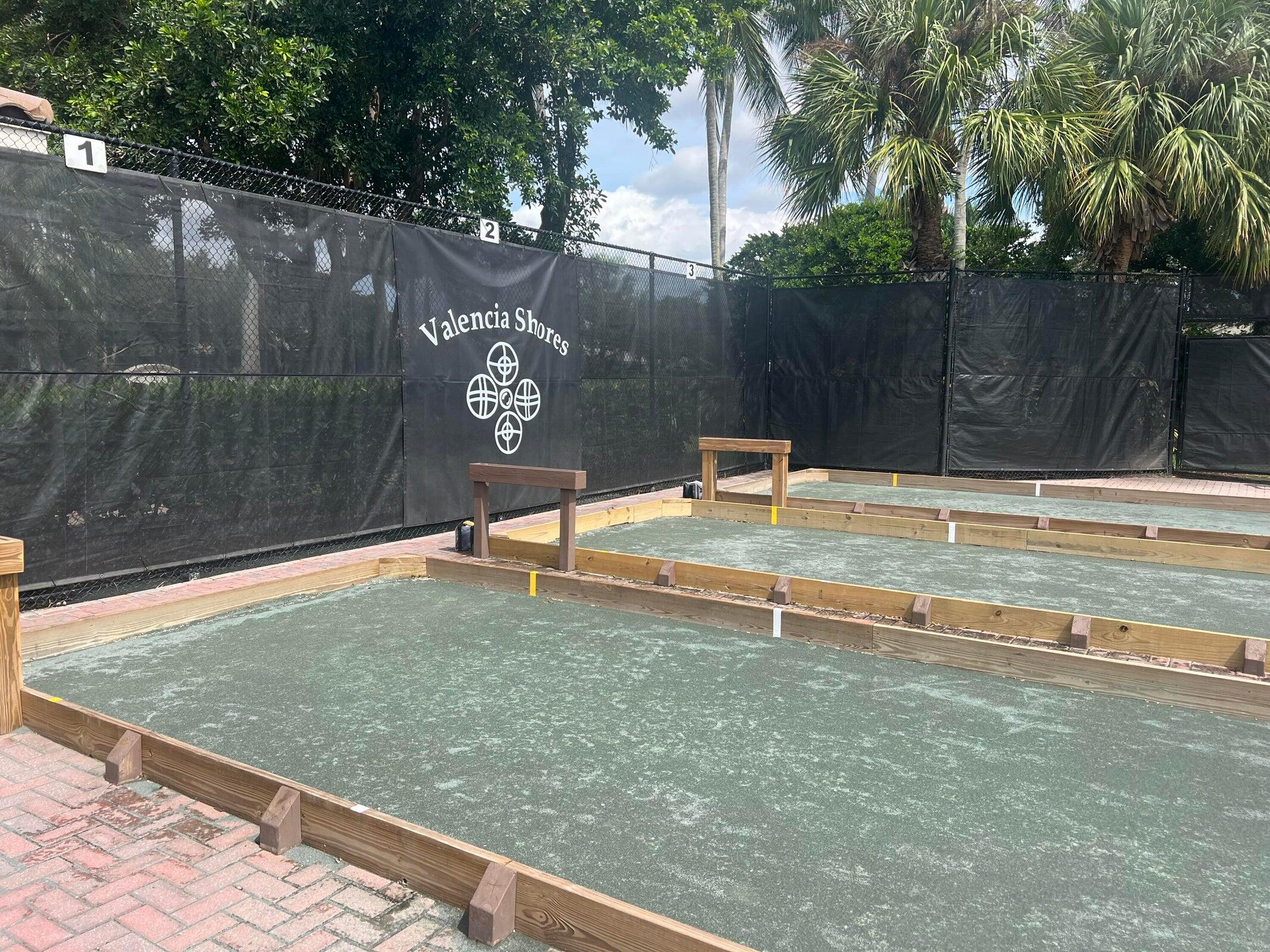 VALENCIA SHORES - Residential