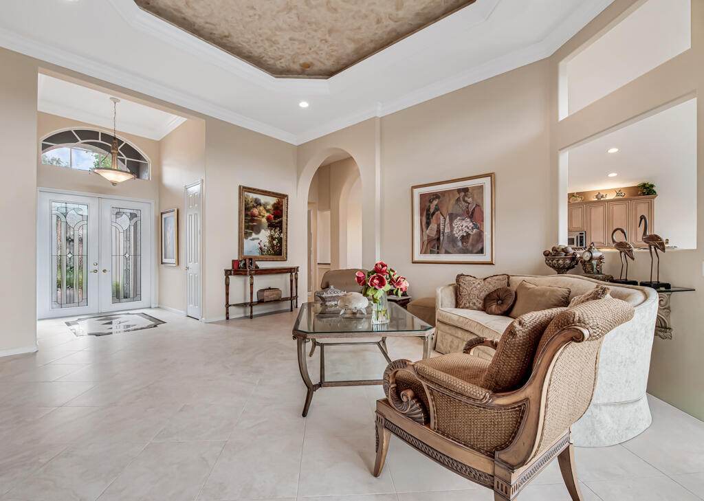 VALENCIA SHORES - Residential