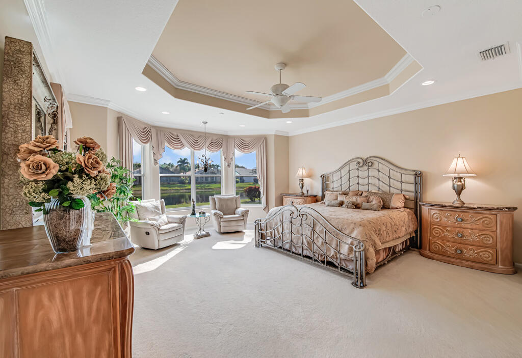 VALENCIA SHORES - Residential