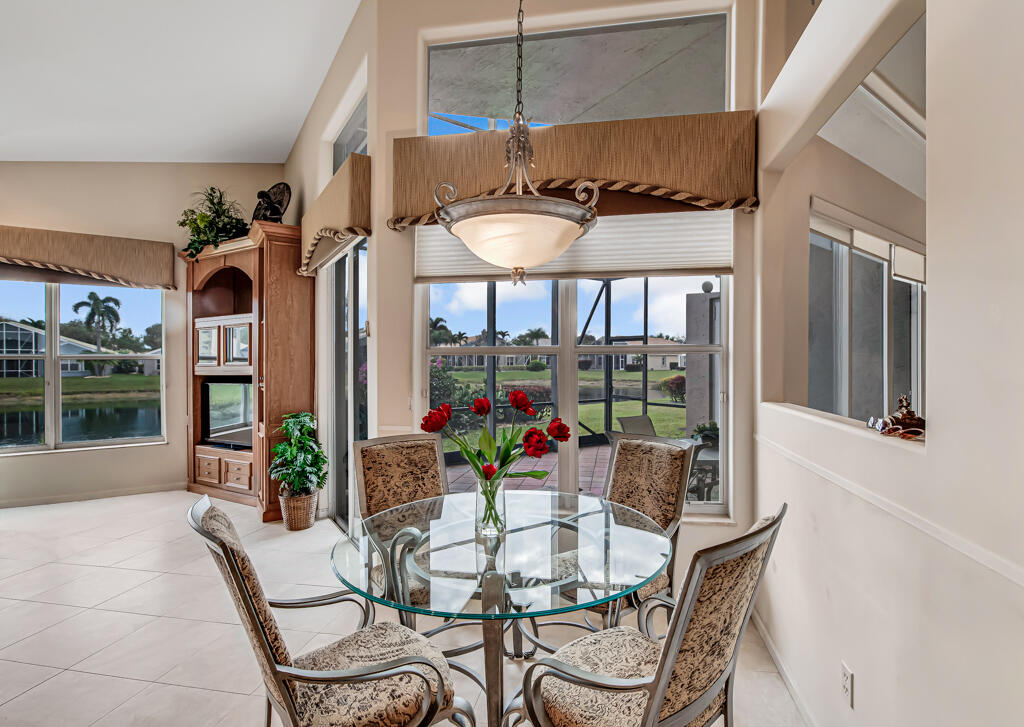 VALENCIA SHORES - Residential