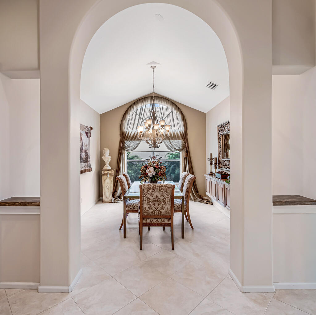 VALENCIA SHORES - Residential