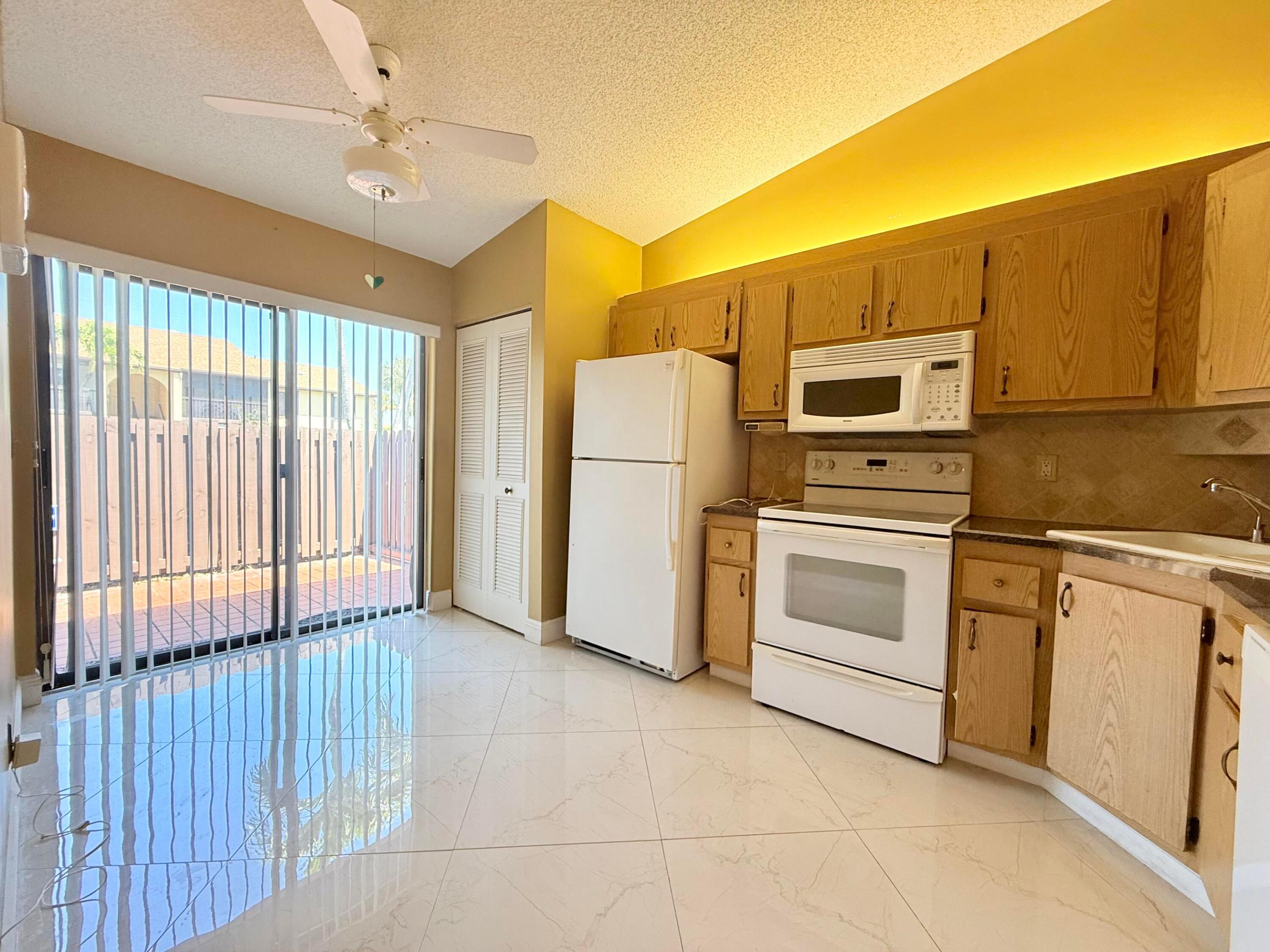 PINE RIDGE NORTH VILLAGE IV CONDO - Residential