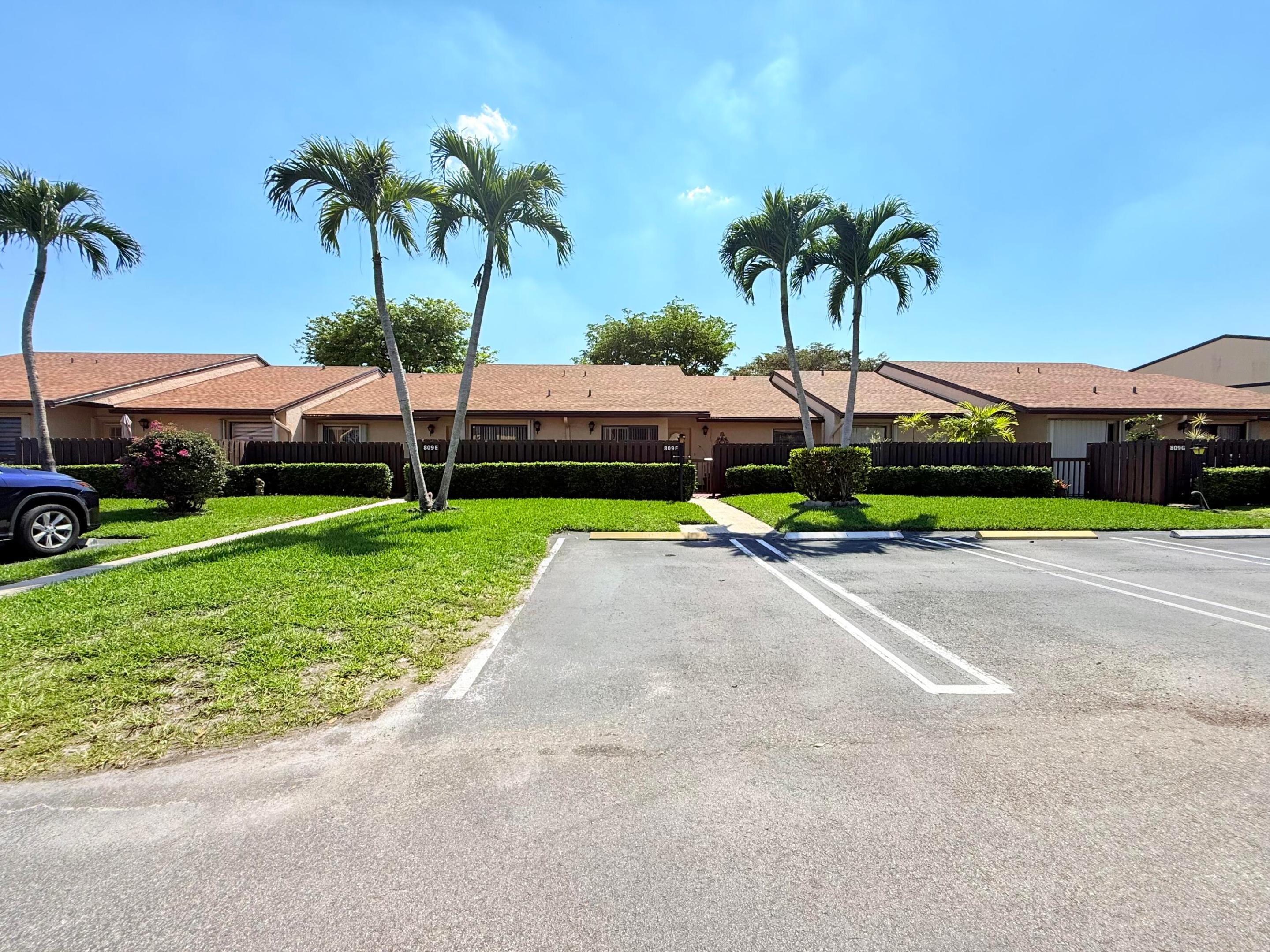 PINE RIDGE NORTH VILLAGE IV CONDO - Residential