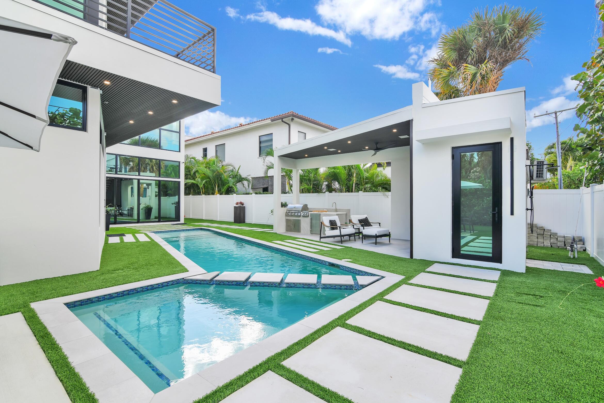 BOCA VILLAS - Residential