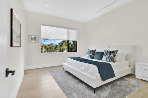 Tiny photo for 355 E Boca Raton Road, Boca Raton, FL 33432 (MLS # R11161999)