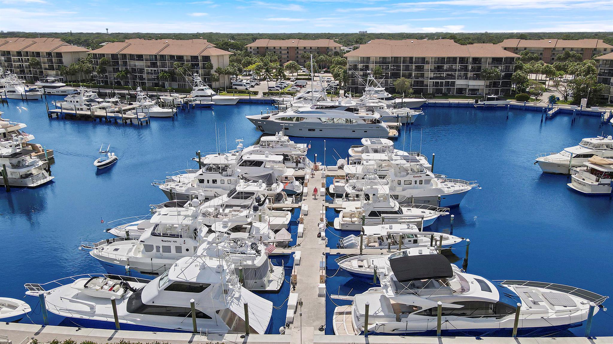 MARINA AT THE BLUFFS COND - Residential Lease