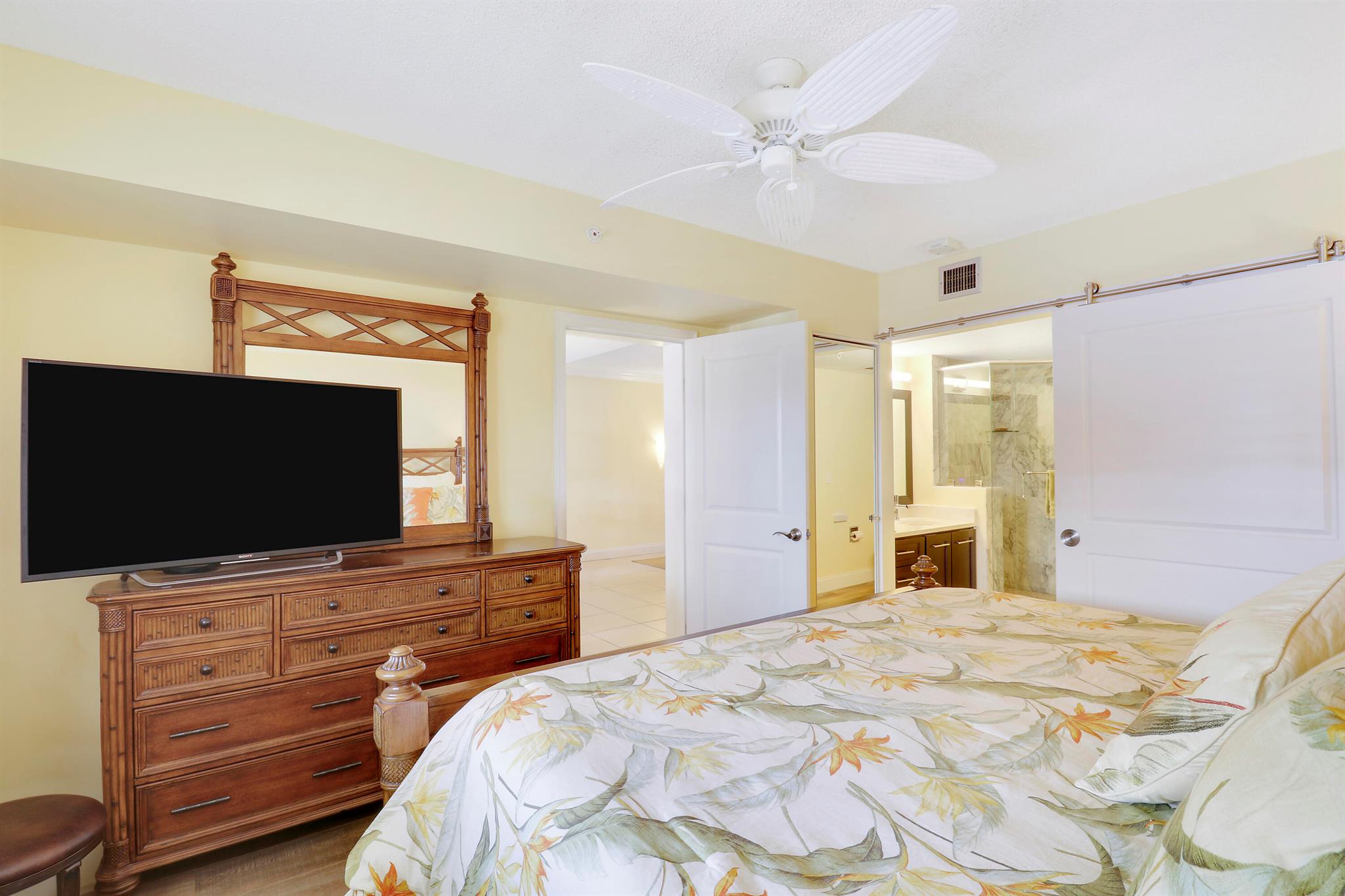 MARINA AT THE BLUFFS COND - Residential Lease