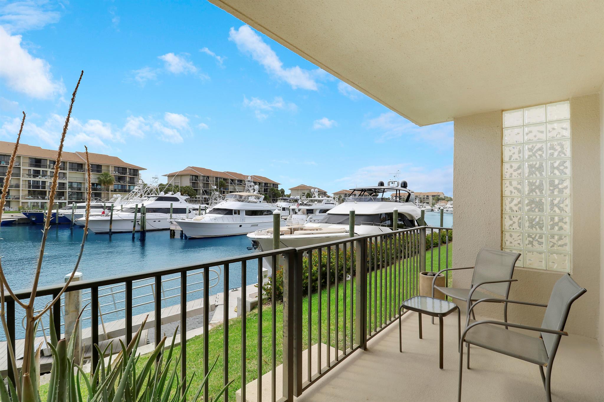 MARINA AT THE BLUFFS COND - Residential Lease
