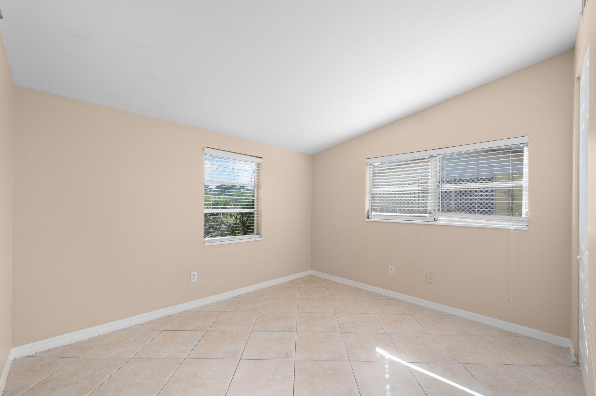 RIVER PARK-UNIT 2- BLK 14 - Residential