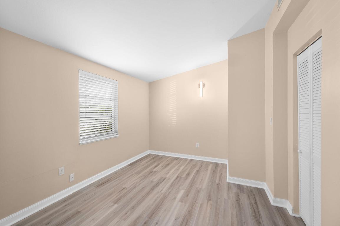 RIVER PARK-UNIT 2- BLK 14 LOT 2 (MAP 34/22N) (OR 3 - Residential