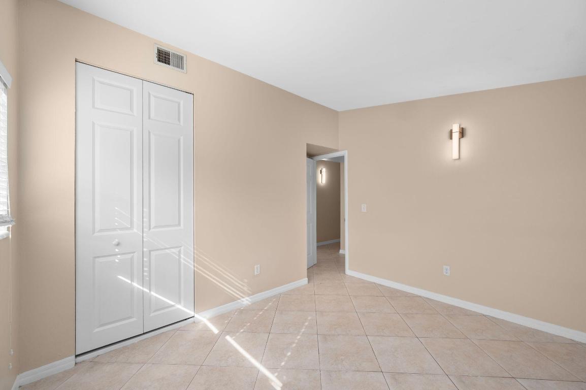 RIVER PARK-UNIT 2- BLK 14 LOT 2 (MAP 34/22N) (OR 3 - Residential