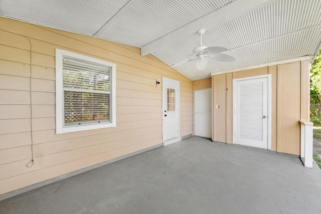 Photo of 422 Coconut Avenue E, Port Saint Lucie, FL 34952 (MLS # R11151372)