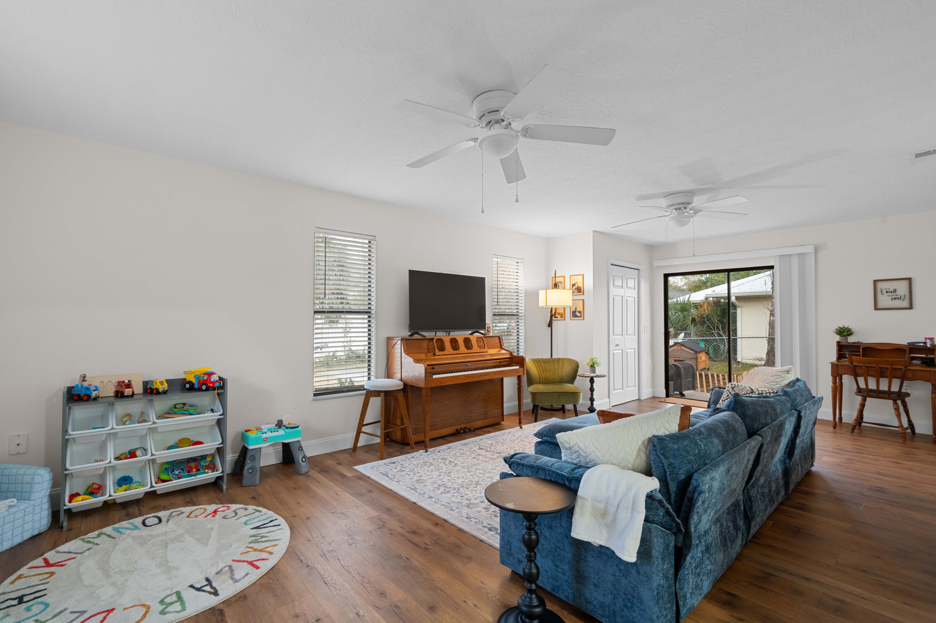 SEBASTIAN HIGHLANDS UNIT 11 - Residential